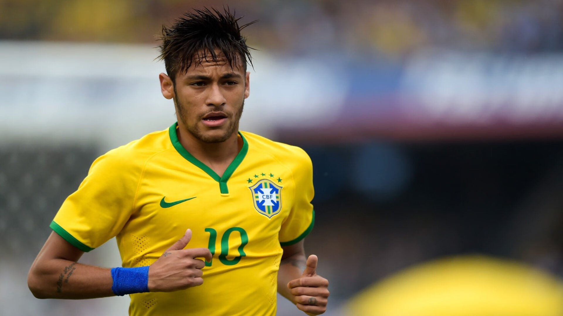 萨拉赫回归赛场，逆转首场状态亮眼，雄鹿观众沸腾！